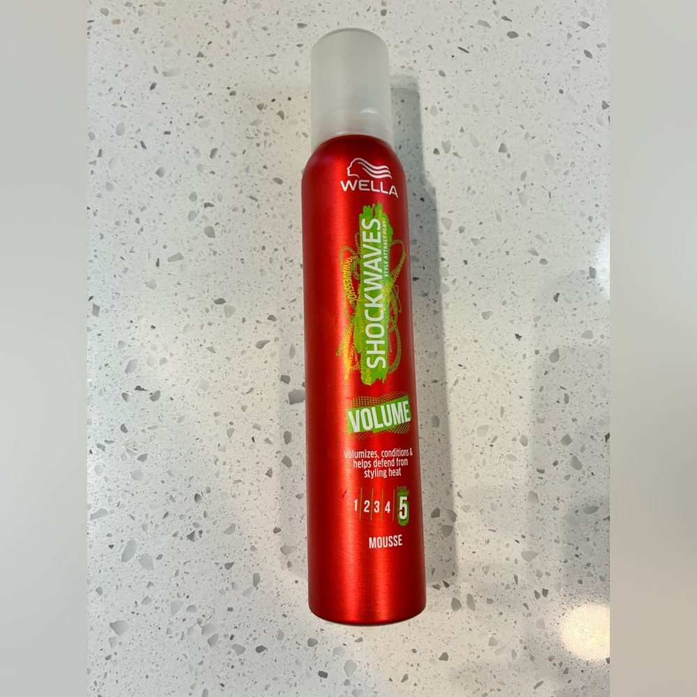 Wella Shockwaves Volume Mousse 200ml | Used Once | Heat Protectant Styling Foam